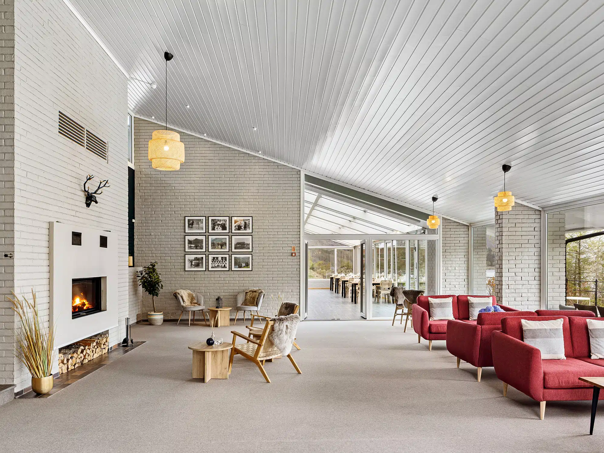 Les om Eidfjord Hotel – et sjarmerende hotell ved Hardangerfjorden som byr på komfortable rom, lokale smaker og nærhet til fjell, fjord og attraksjoner i Hardanger.